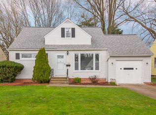 1799 Karen Dr, Euclid, OH 44117