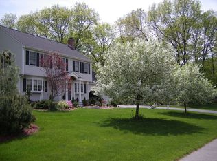 2 Nobscott Rd, Medway, MA 02053