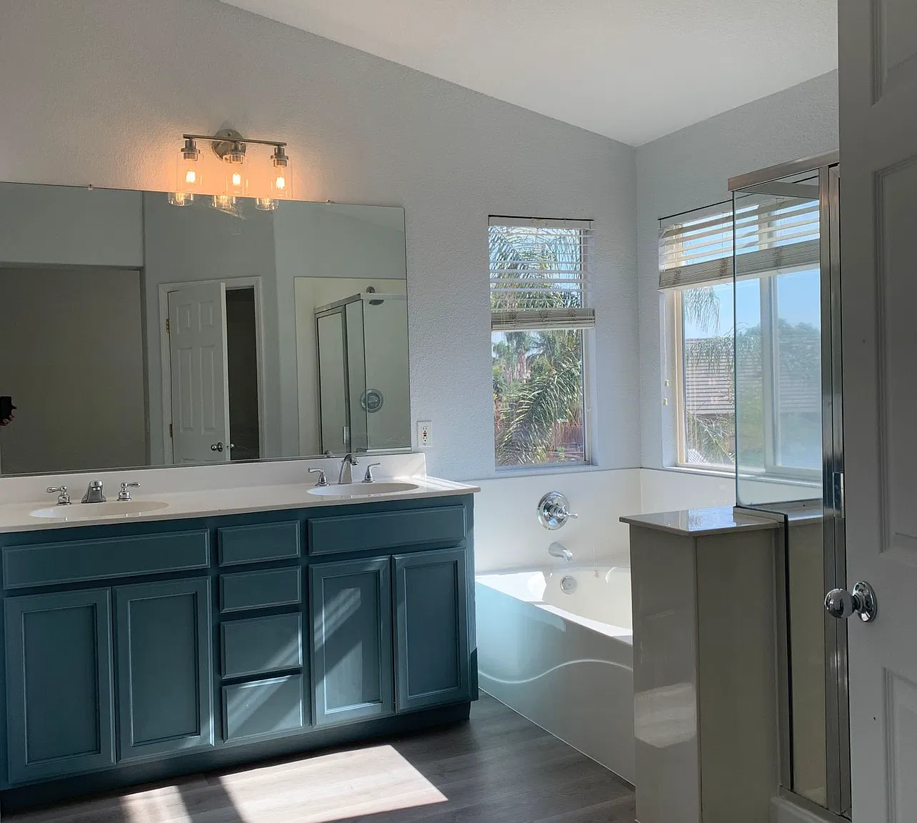 4 bed, 2.5 bath, 1789 sqft, $2,850 — Photo 2