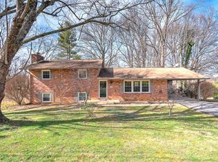 2806 Sumpter Dr, Johnson City, TN 37604