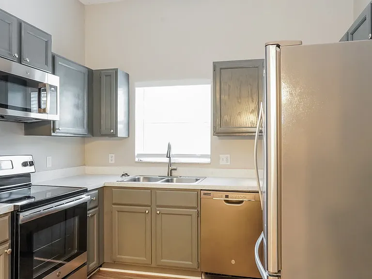 11860 Shotgate Ct — Photo 6