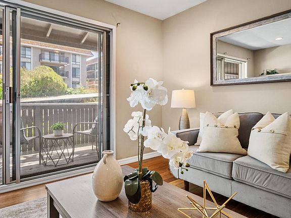 5th image of 209 Boardwalk Ave APT H