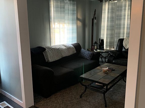 3rd image of 36 Cortland St