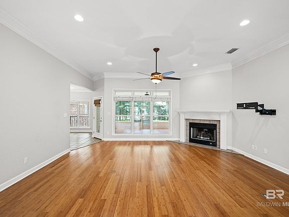 5th image of 81 General Canby Dr