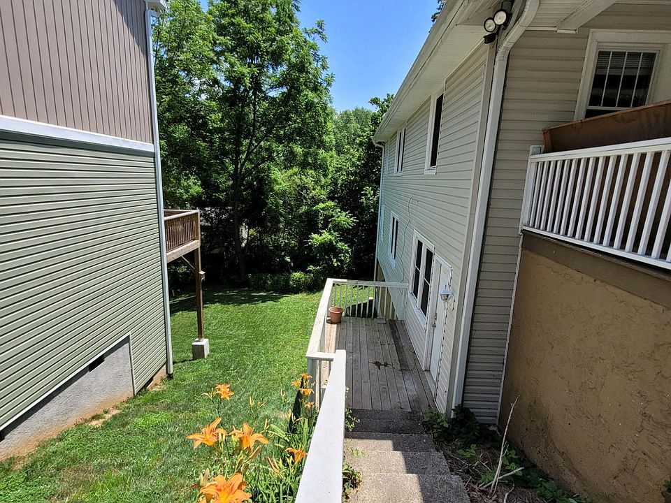 Side porch and entrance to Unit D