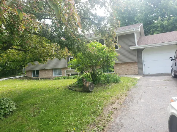 2551 17th Ter NW, New Brighton, MN 55112