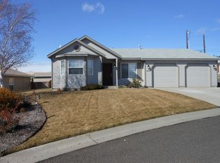 208 Joyce Pl, Yakima, WA