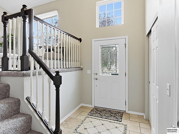 4th image of 15301 Davidson St