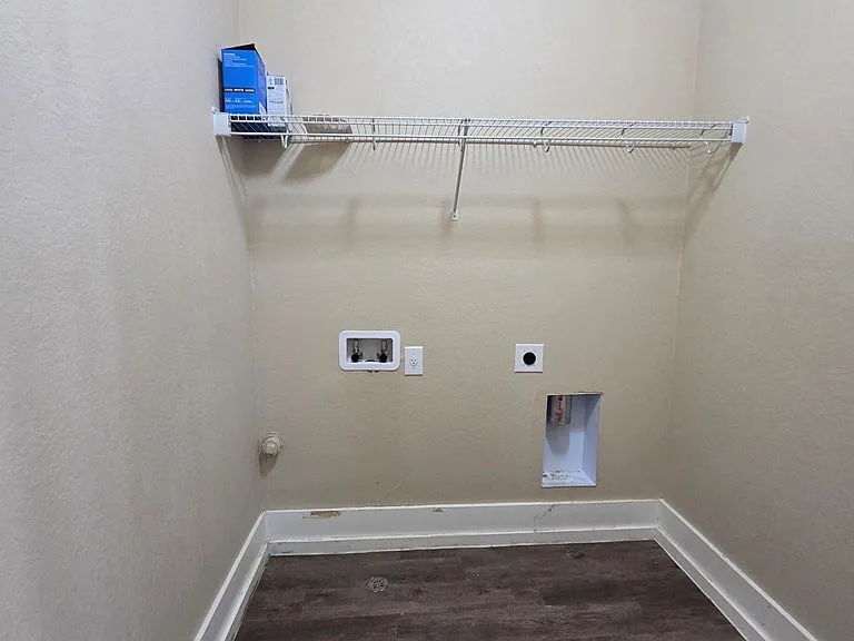 227 Dudley Way — Photo 16