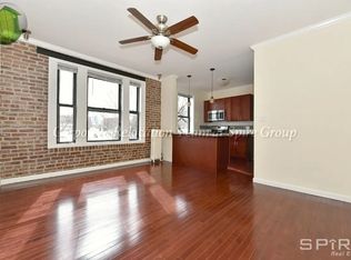 3232 34th St APT 25, Astoria, NY 11106