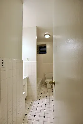 Rented by Balass Ralph, LREB | media 25