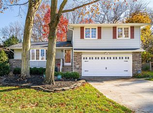 1035 Rose Blvd, Highland Heights, OH 44143