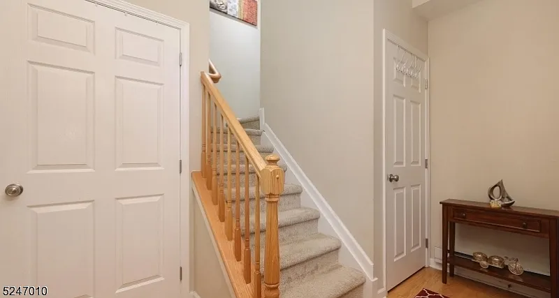3 bed, 2.5 bath, $3,550 — Photo 2