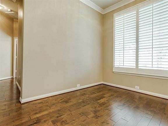 5th image of 11104 Latimer Dr