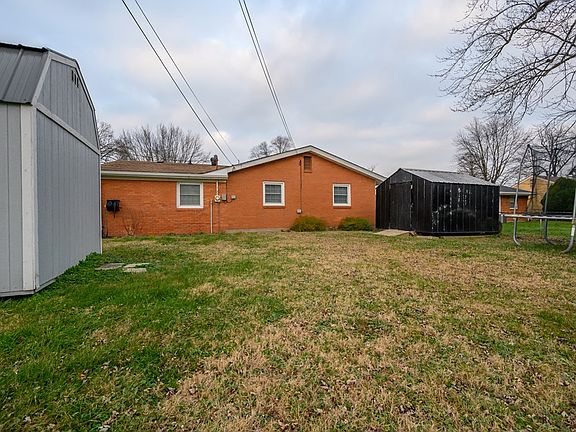 3rd image of 332 Wilder Dr