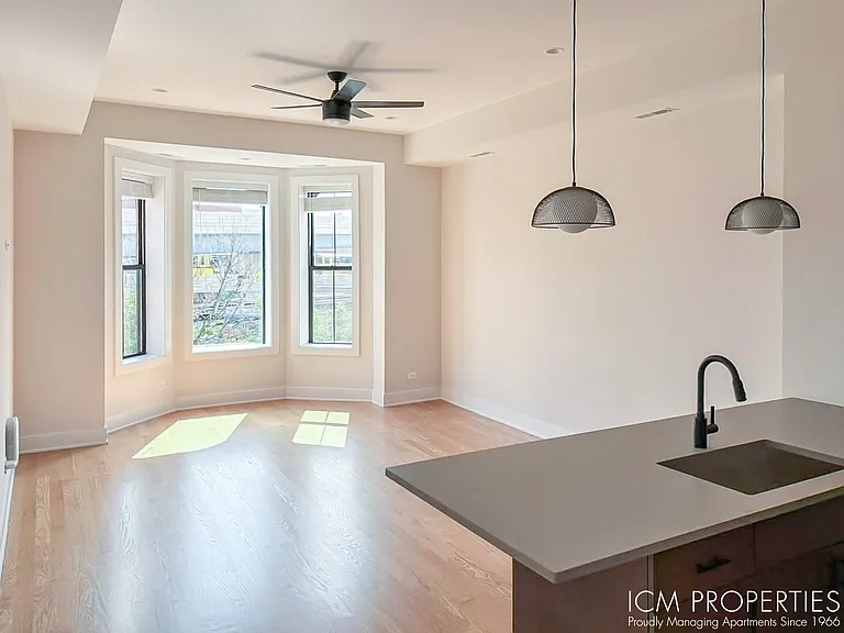 3338 N Sheffield Ave #1 — Photo 4