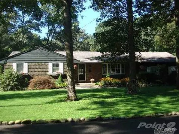 215 Allwood Ave, Central Islip, NY 11722