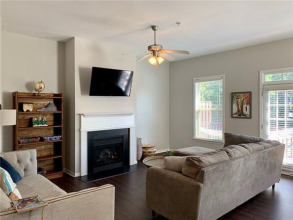 5th image of 1563 River Park Blvd
