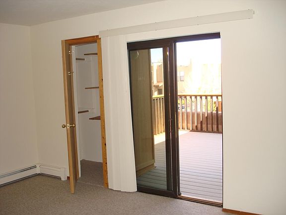 4th image of 1547 Ave De Las America