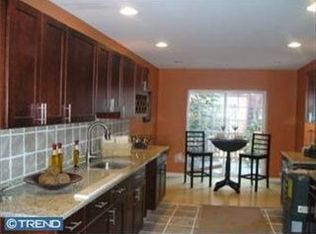 2334 Catharine St, Philadelphia, PA 19146