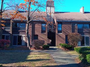 30 New St, Meriden, CT 06450