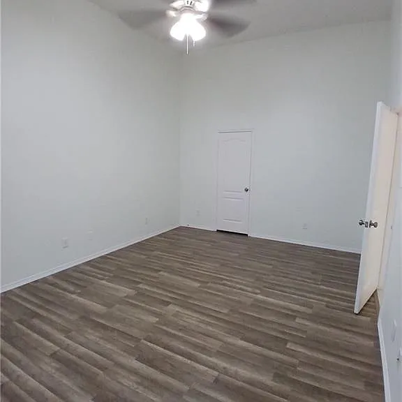 128 San Jacinto St — Photo 6