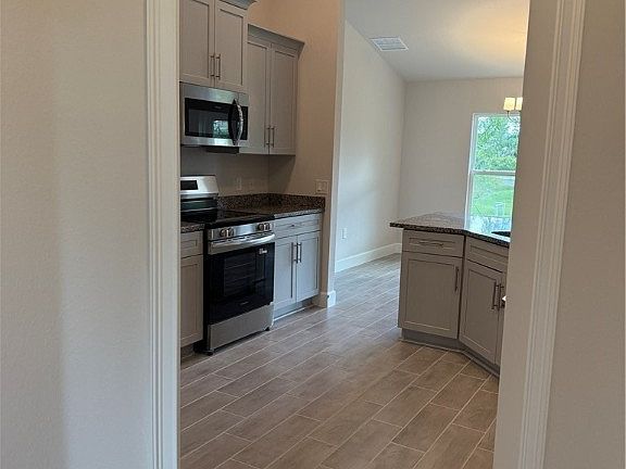 4th image of 513 Windermere Dr