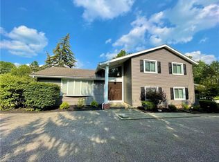 2781 Richmond Rd, Beachwood, OH 44122