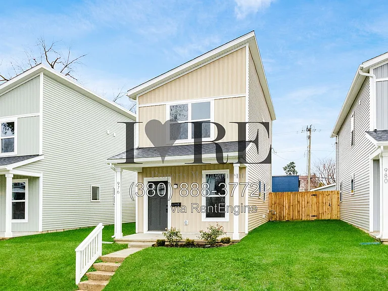976 Ellsworth Ave — Photo 1