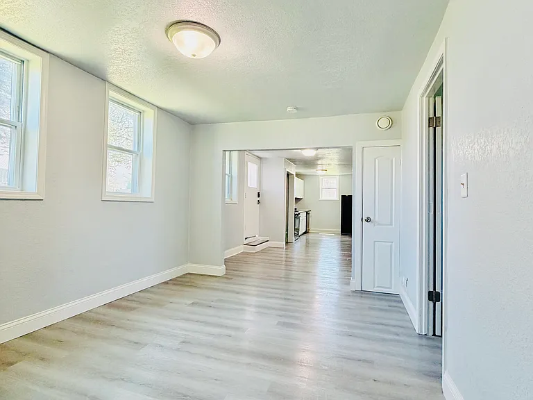 1713 Maple St #1 — Photo 8