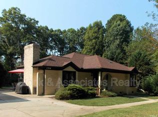 5409 Pine Dr, Raleigh, NC 27606