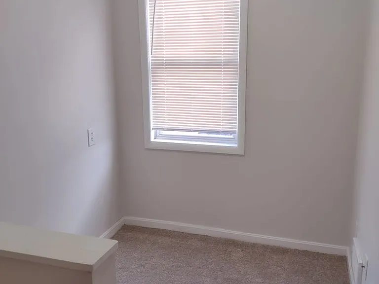 4403 Davison St — Photo 20