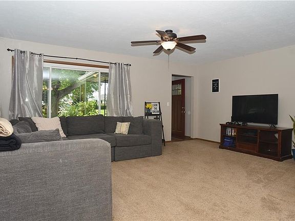 2nd image of 283 Judita Dr