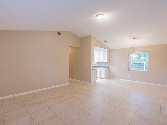 3rd image of 311 Langford Dr