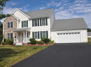 9 Moonstone Ct, Nashua, NH 03062