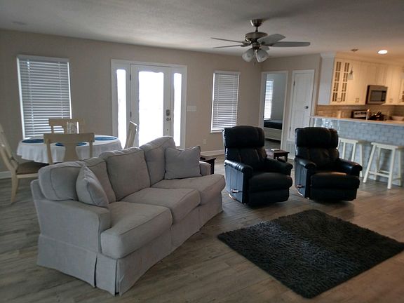 2nd image of 713 Via Deluna Dr