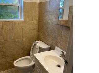 6915 N Ridge Blvd #C, Chicago, IL 60645