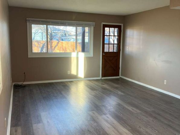 2025 NW Hickory Ln #4