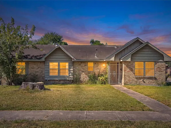 4018 Wuthering Heights Dr, Houston, TX 77045