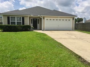 8404 Wylie Dr, North Charleston, SC 29406