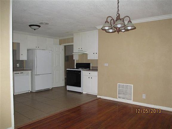 5th image of 2013 N Avenue G