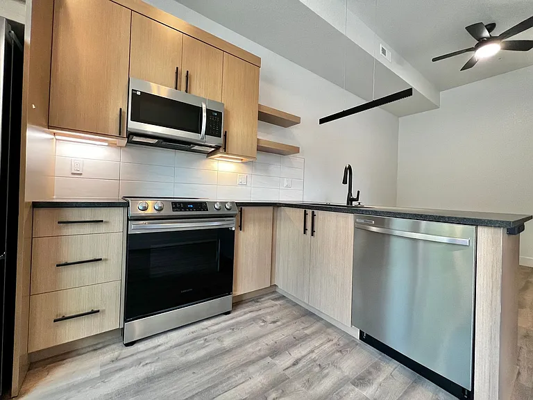 400 N Garfield Ave #102 — Photo 15
