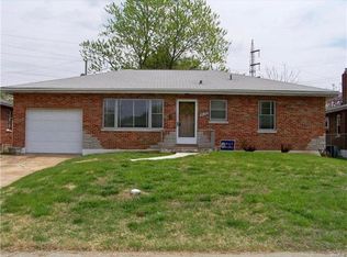 8626 Security Ct, Saint Louis, MO 63123