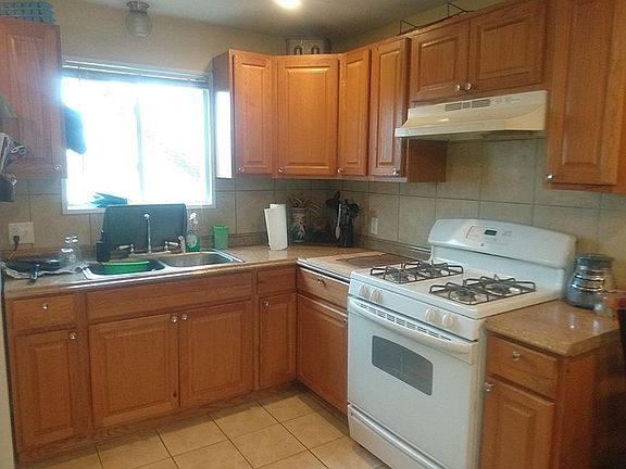 3rd image of 133-135 Sunbury St #2