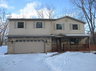 5148 N Shore Dr, Lapeer, MI 48446