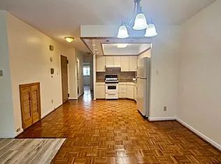 31-17 30th St #2R, Astoria, NY 11106
