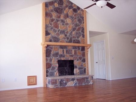 4th image of 105 N Star Ln