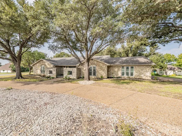 7408 Golf Club Dr, Fort Worth, TX 76179