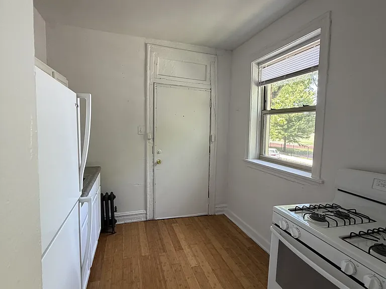 4955 N Whipple St #1E — Photo 6