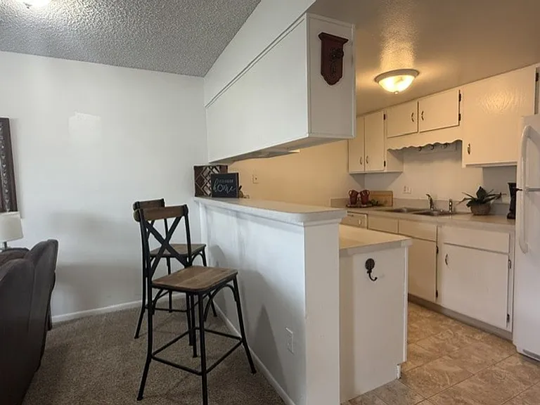 1522 Trent Ct #15 — Photo 5